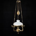 1269 1108 PARAFFIN LAMP